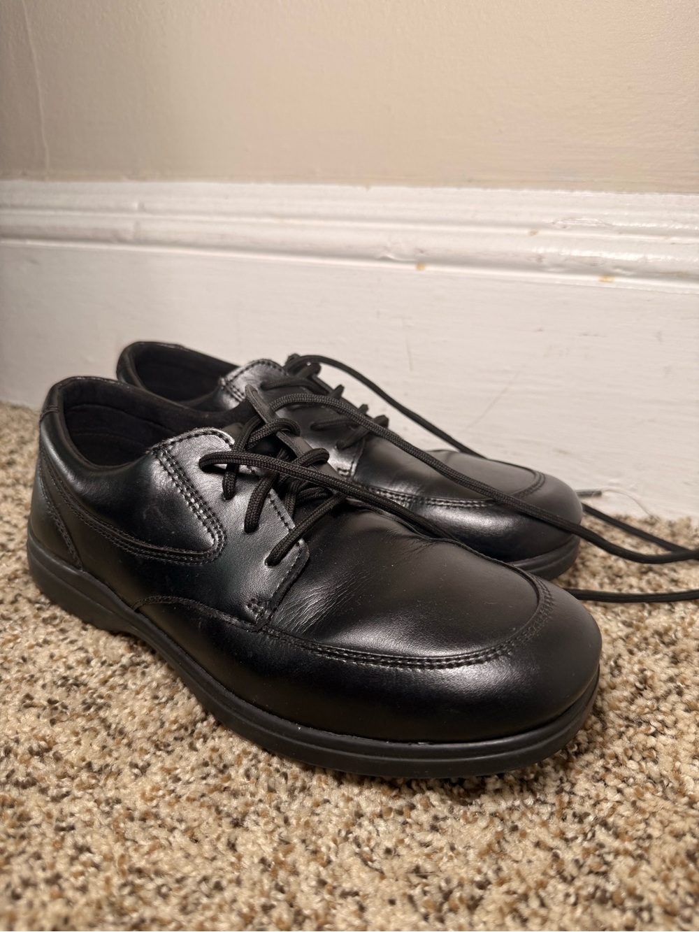 Hush Puppies Black Leather Shoes Size 4.5W